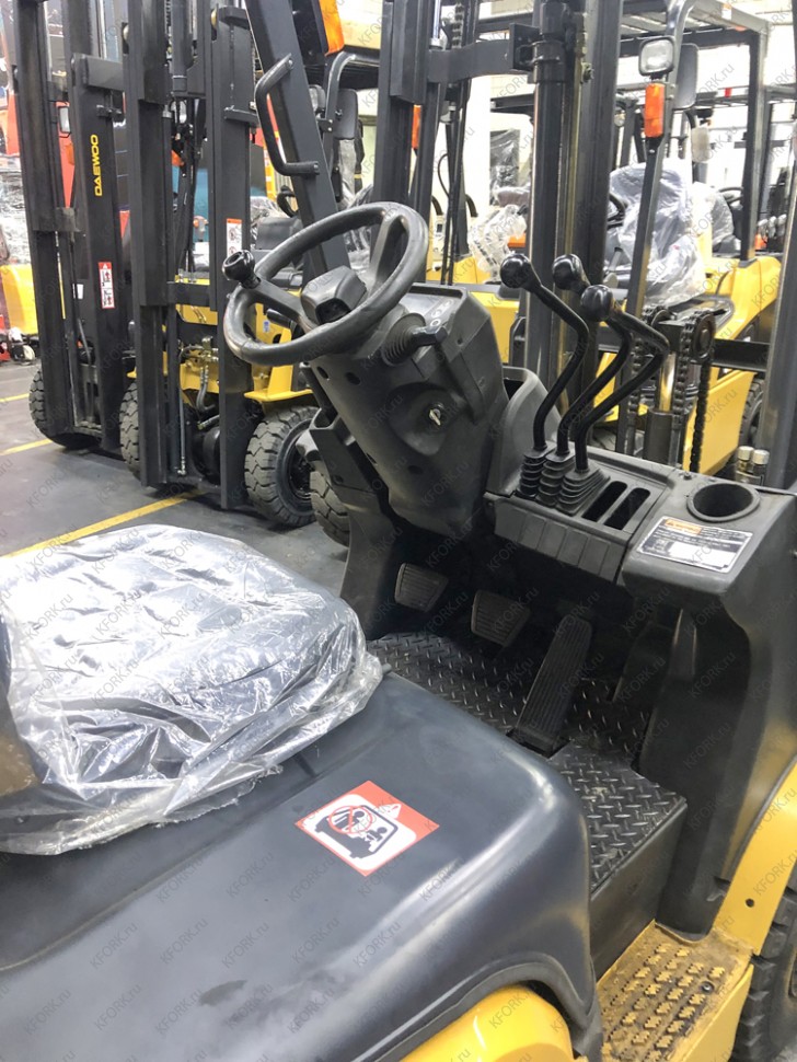 Дизельный погрузчик Caterpillar DP15NT КМ161 Б/У