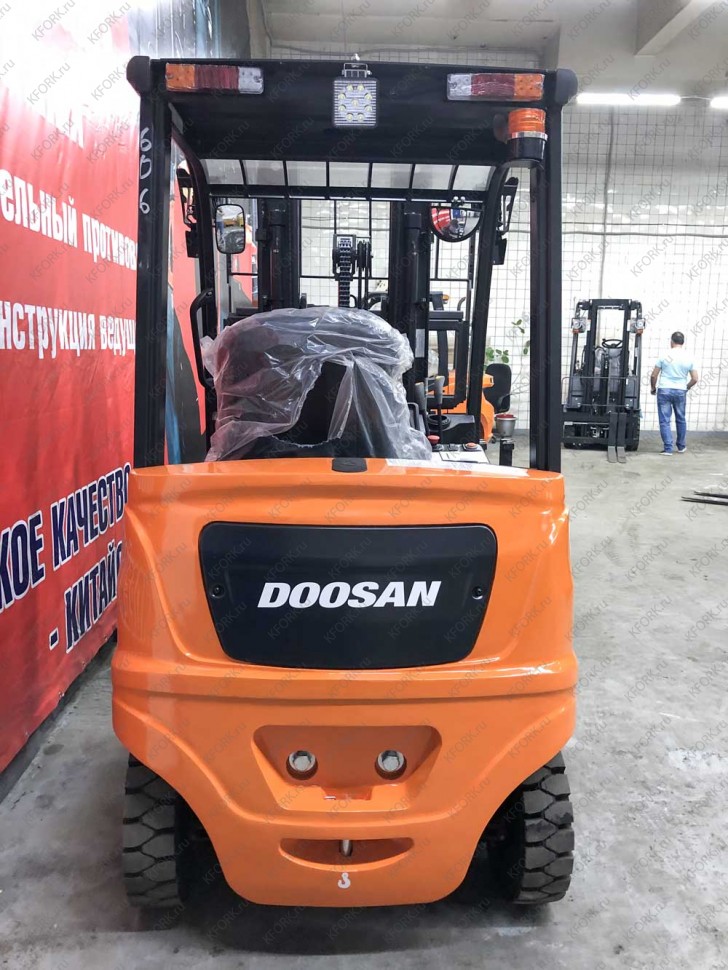 Электрический погрузчик Doosan B15N