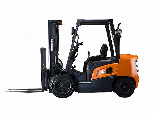 Автопогрузчик Doosan NX - вид слева