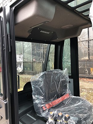 кабина для погрузчика Doosan D30: конструкция крыши