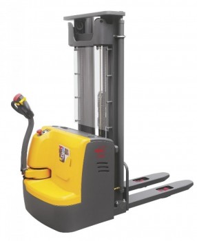 Штабелер самоходный XILIN CDDR15-II 1500 кг 5600 мм с увеличенным АКБ, сопровождаемый