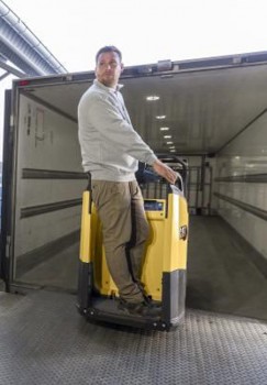 Перевозчик паллет CAT NPF25N3R с фиксированной платформой с задним входом