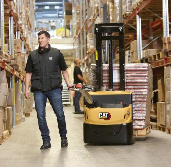 Штабелер сопровождаемый CAT NSP12N2