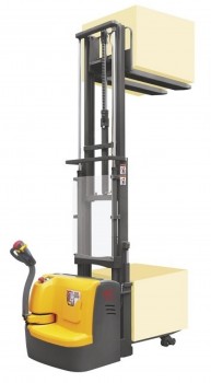 Штабелер самоходный XILIN CDDR15S 1500 кг 3000 мм двухуровневый, сопровождаемый