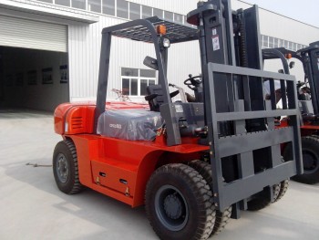 Дизельный погрузчик Vmax CPCD80 8 тонн