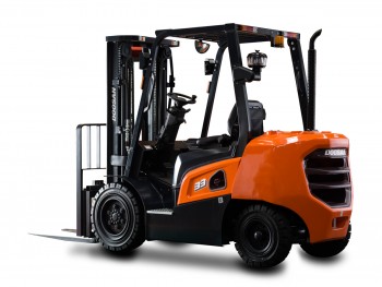 Вилочный дизельный погрузчик Doosan D33NX