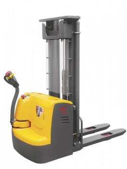 Штабелер самоходный XILIN CDDR15-III 1500 кг 5600 мм Li-ion 24/150В/Ач сопровождаемый